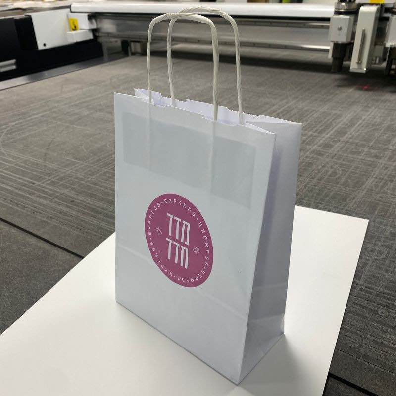 שקיות ממותגות